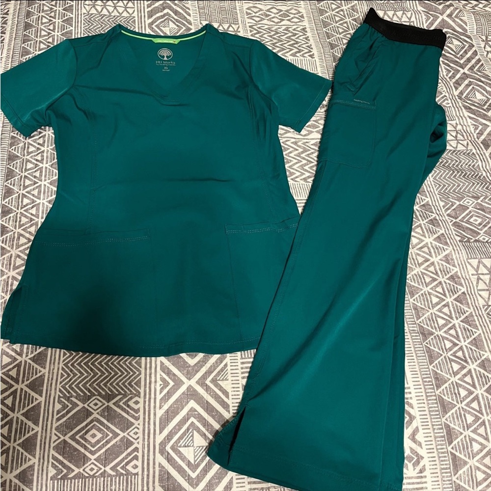 Healing Hands HHWorks Scrub Set